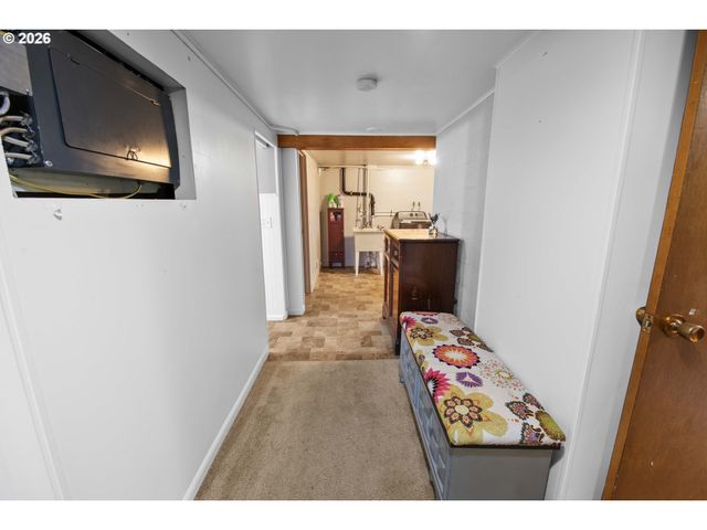 1864 4TH St, Astoria, OR 97103