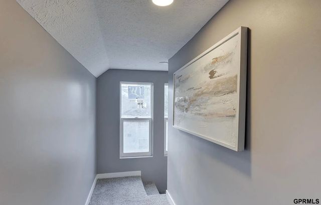 4276 Binney Street, Omaha, NE 68111