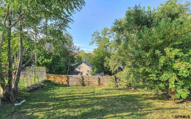 4276 Binney Street, Omaha, NE 68111