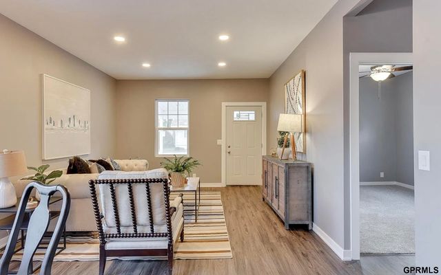 4276 Binney Street, Omaha, NE 68111