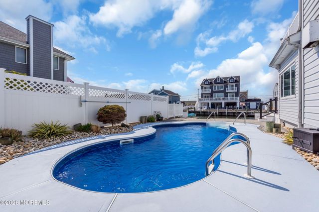 808 Ensign Drive, Forked River, NJ 08731