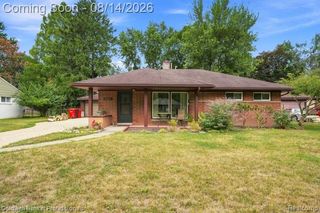 25261 Kildare Street, Southfield, MI 48033
