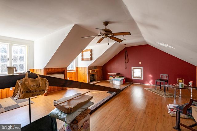 1192 FRITZTOWN RD, Reinholds, PA 17569