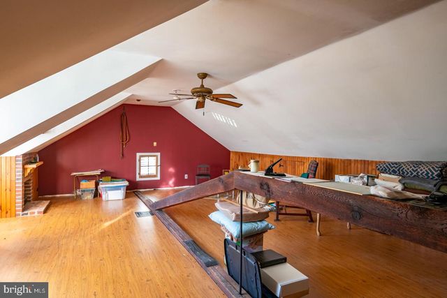 1192 FRITZTOWN RD, Reinholds, PA 17569