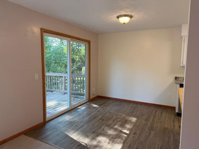 112 Mcgregor Avenue N, Mahtomedi, MN 55115