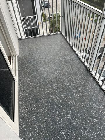 16950 W Dixie Hwy A-529 A-529, North Miami Beach, FL 33160