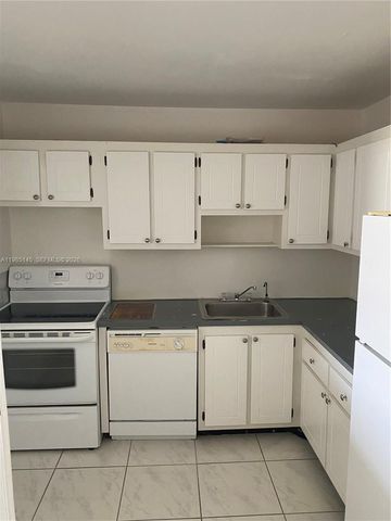 16950 W Dixie Hwy A-529 A-529, North Miami Beach, FL 33160