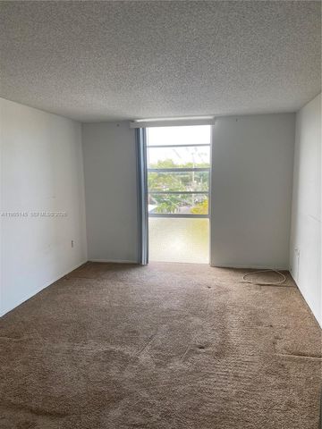 16950 W Dixie Hwy A-529 A-529, North Miami Beach, FL 33160