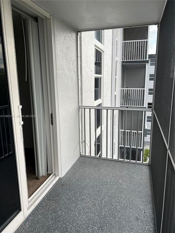16950 W Dixie Hwy A-529 A-529, North Miami Beach, FL 33160