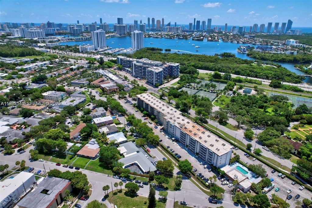 16950 W Dixie Hwy A-529 A-529, North Miami Beach, FL 33160