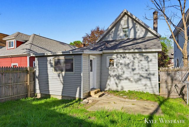 1526 Coit Avenue, Grand Rapids, MI 49505