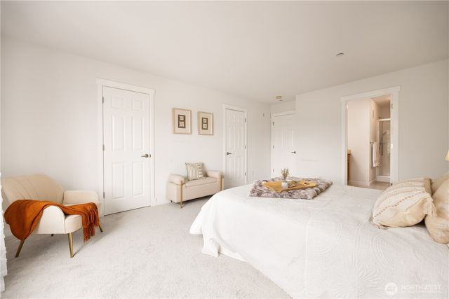 1947 NE Killian Lane, Issaquah, WA 98029