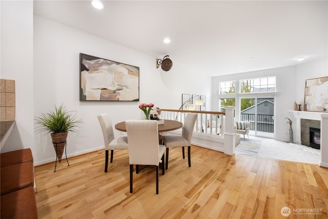 1947 NE Killian Lane, Issaquah, WA 98029