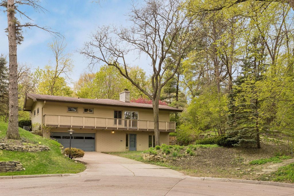 5217 Windsor Avenue, Edina, MN 55436