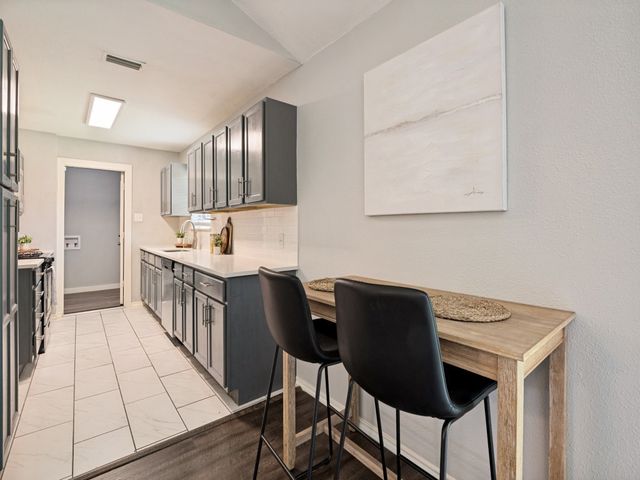 1405 Rambler Road, Arlington, TX 76014