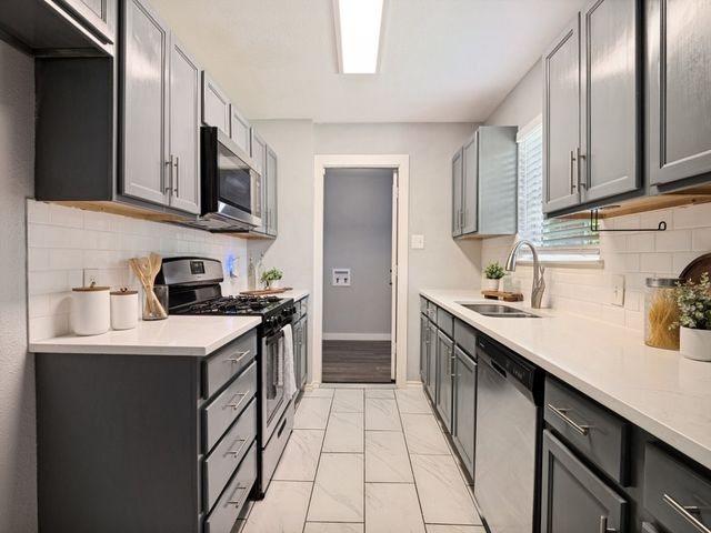 1405 Rambler Road, Arlington, TX 76014