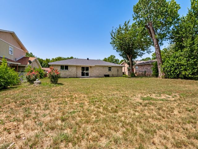 1405 Rambler Road, Arlington, TX 76014