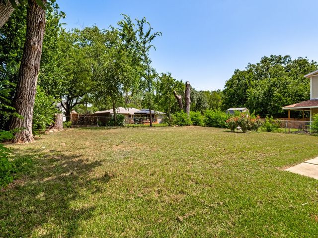 1405 Rambler Road, Arlington, TX 76014