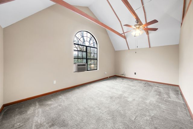 369 Holiday Acres Dr, Springville, TN 38256