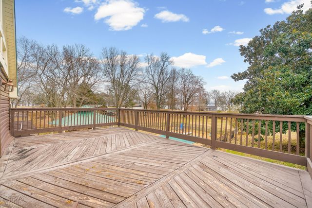 369 Holiday Acres Dr, Springville, TN 38256