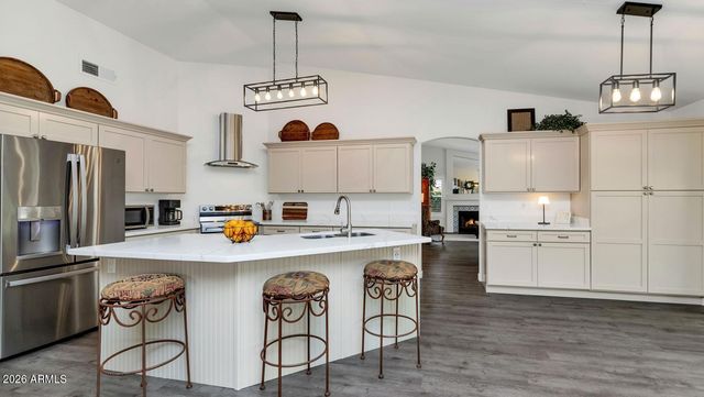 18414 N 46th Way, Phoenix, AZ 85032