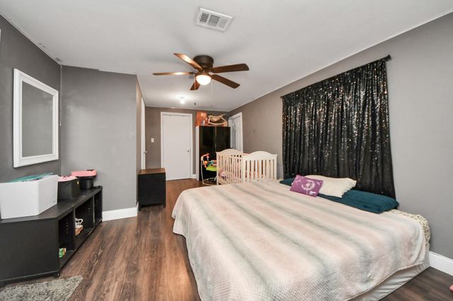 4926 Van Fleet Street, Houston, TX 77033