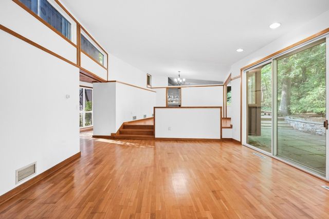 30 Peacock Farm Rd, Lexington, MA 02421
