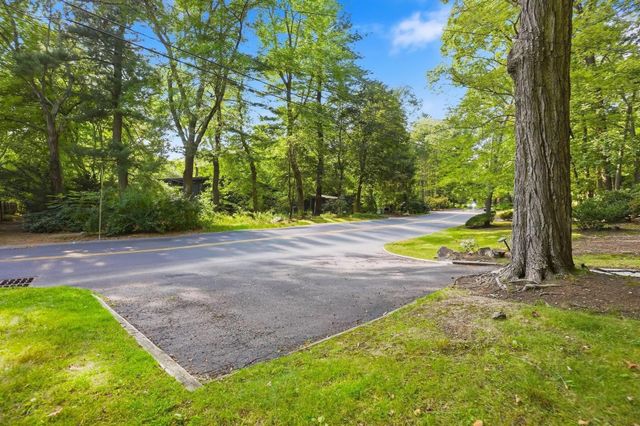 30 Peacock Farm Rd, Lexington, MA 02421