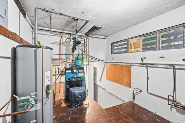 30 Peacock Farm Rd, Lexington, MA 02421
