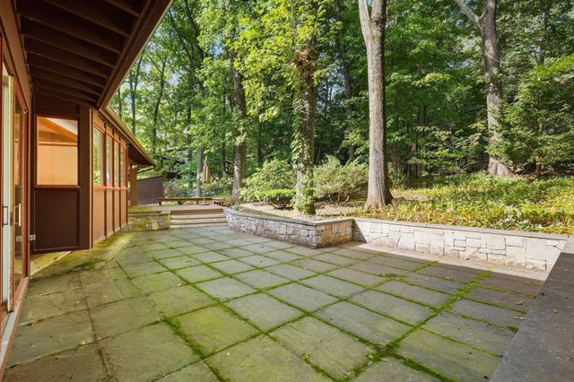 30 Peacock Farm Rd, Lexington, MA 02421