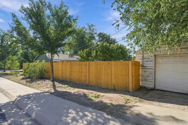 195 Perry Street, Denver, CO 80219