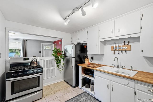 195 Perry Street, Denver, CO 80219