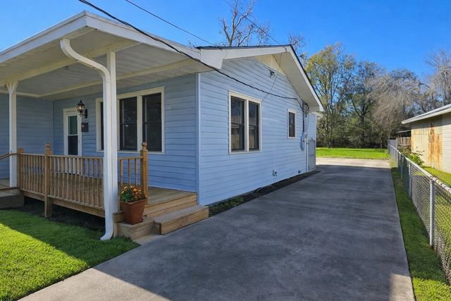 1808 Himalaya Ave, Thibodaux, LA 70301