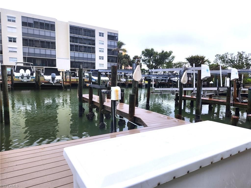 4511 Bay Beach Lane, FORT MYERS BEACH, FL 33931 — photo 2