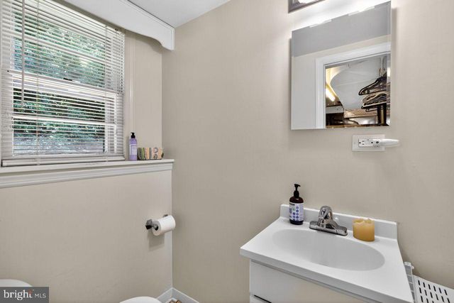 103 KENWOOD DR, Cherry Hill, NJ 08034
