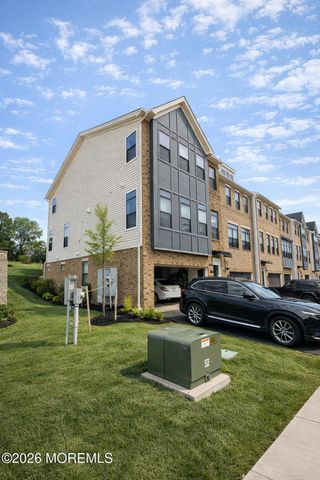 2 Valiant Court, Middletown, NJ 07748