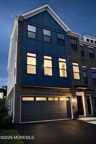 2 Valiant Court, Middletown, NJ 07748