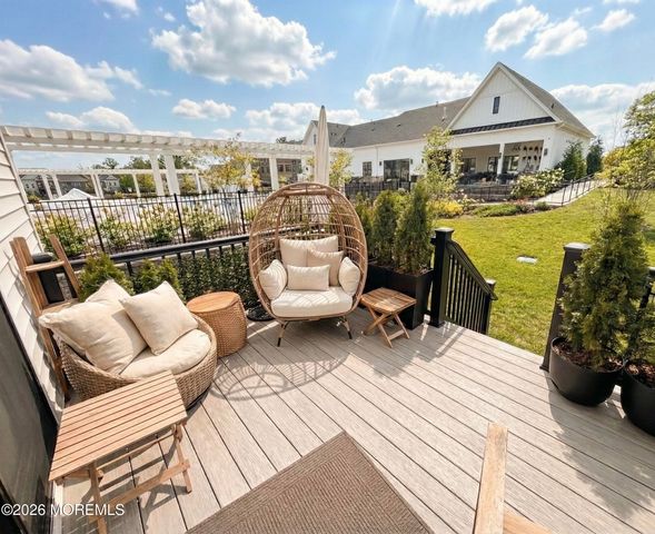 2 Valiant Court, Middletown, NJ 07748