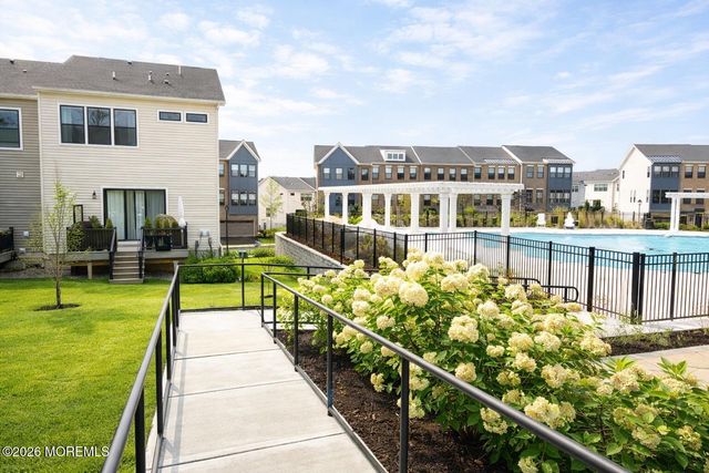 2 Valiant Court, Middletown, NJ 07748