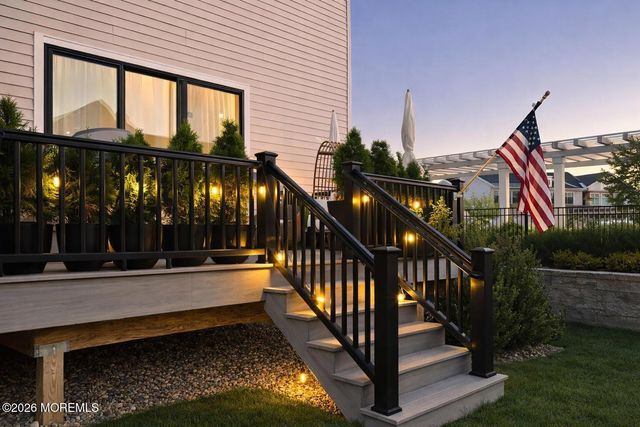 2 Valiant Court, Middletown, NJ 07748