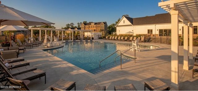 2 Valiant Court, Middletown, NJ 07748