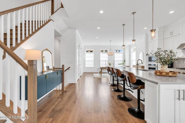 2 Valiant Court, Middletown, NJ 07748