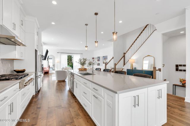 2 Valiant Court, Middletown, NJ 07748