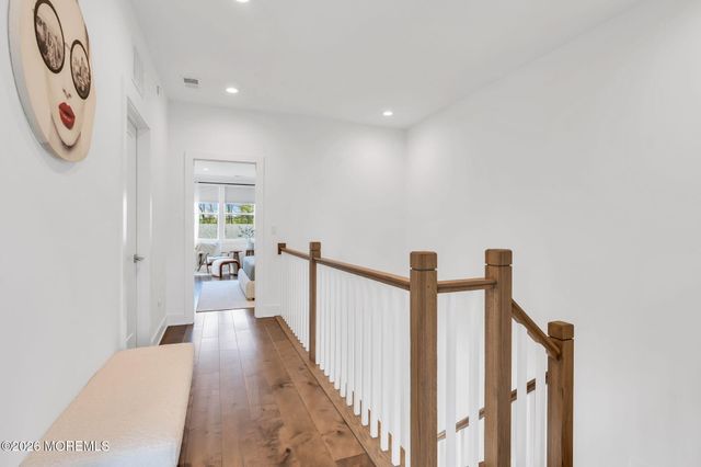 2 Valiant Court, Middletown, NJ 07748