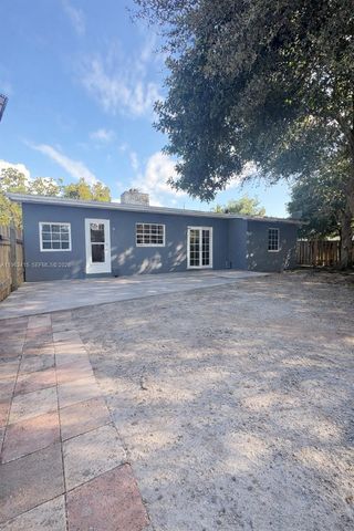 5724 Mckinley St, Hollywood, FL 33021