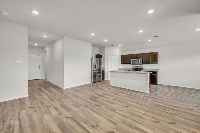 144 Willers RD, Jarrell, TX 76537