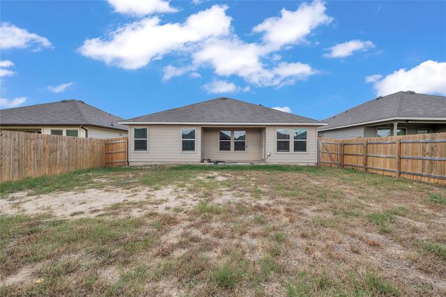 144 Willers RD, Jarrell, TX 76537