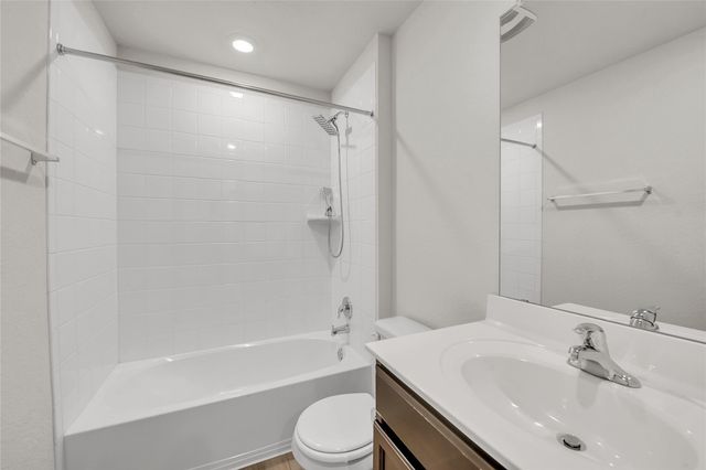 144 Willers RD, Jarrell, TX 76537