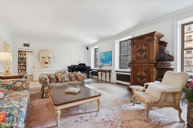 232 E Walton Place 4E, Chicago, IL 60611