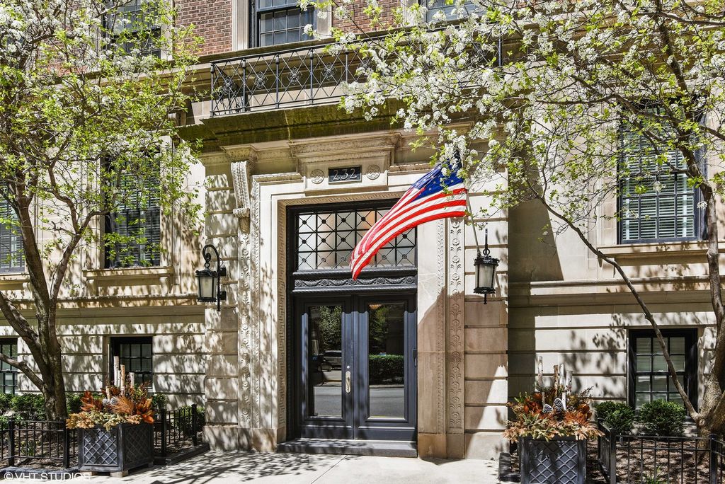 232 E Walton Place 4E, Chicago, IL 60611